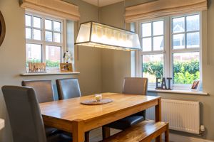 Living Kitchen/Diner- click for photo gallery